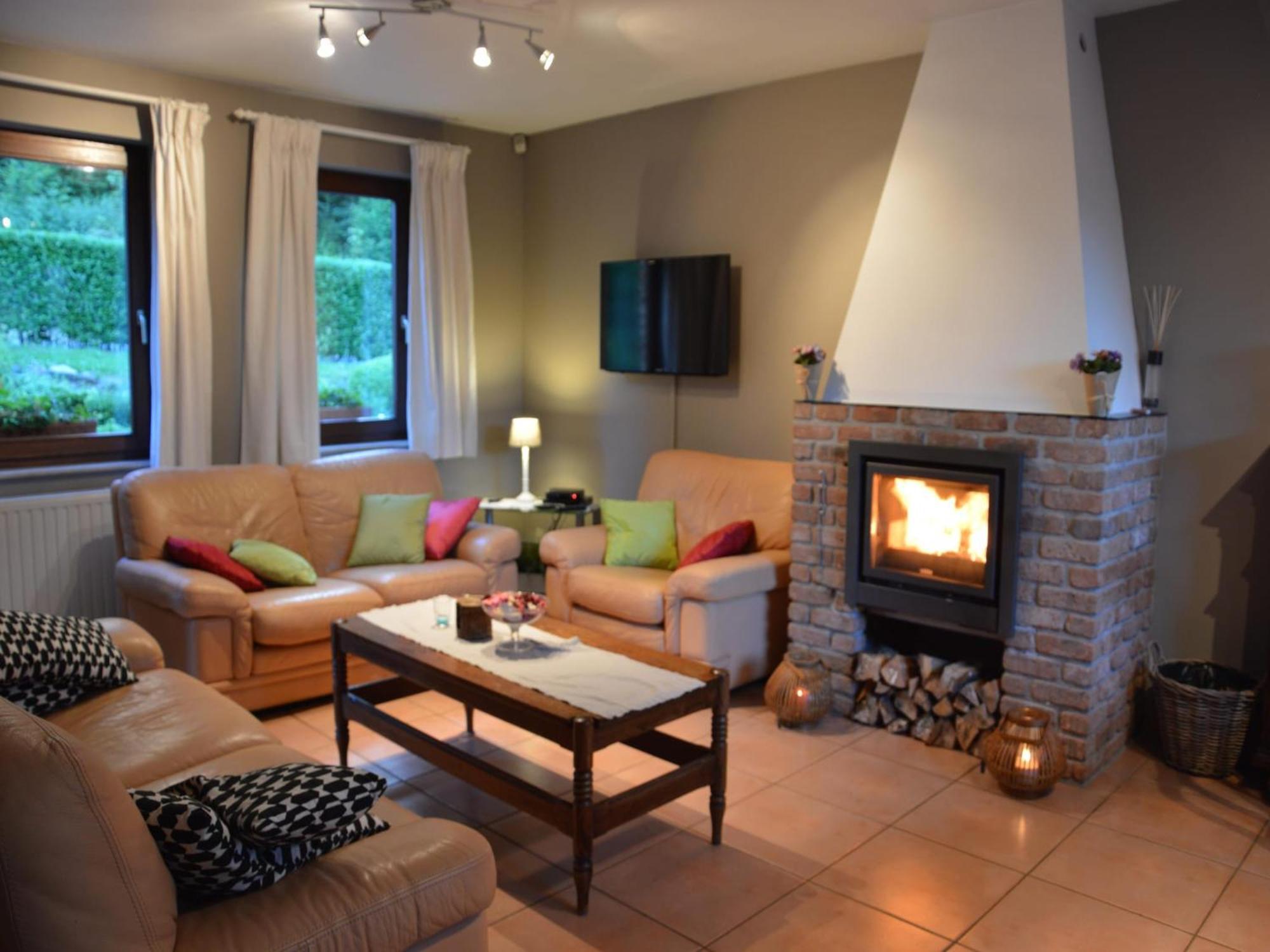 Modern Holiday Home In Stavelot With Fireplace Buitenkant foto