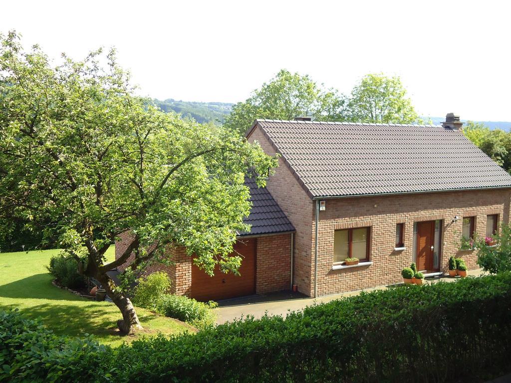 Modern Holiday Home In Stavelot With Fireplace Buitenkant foto