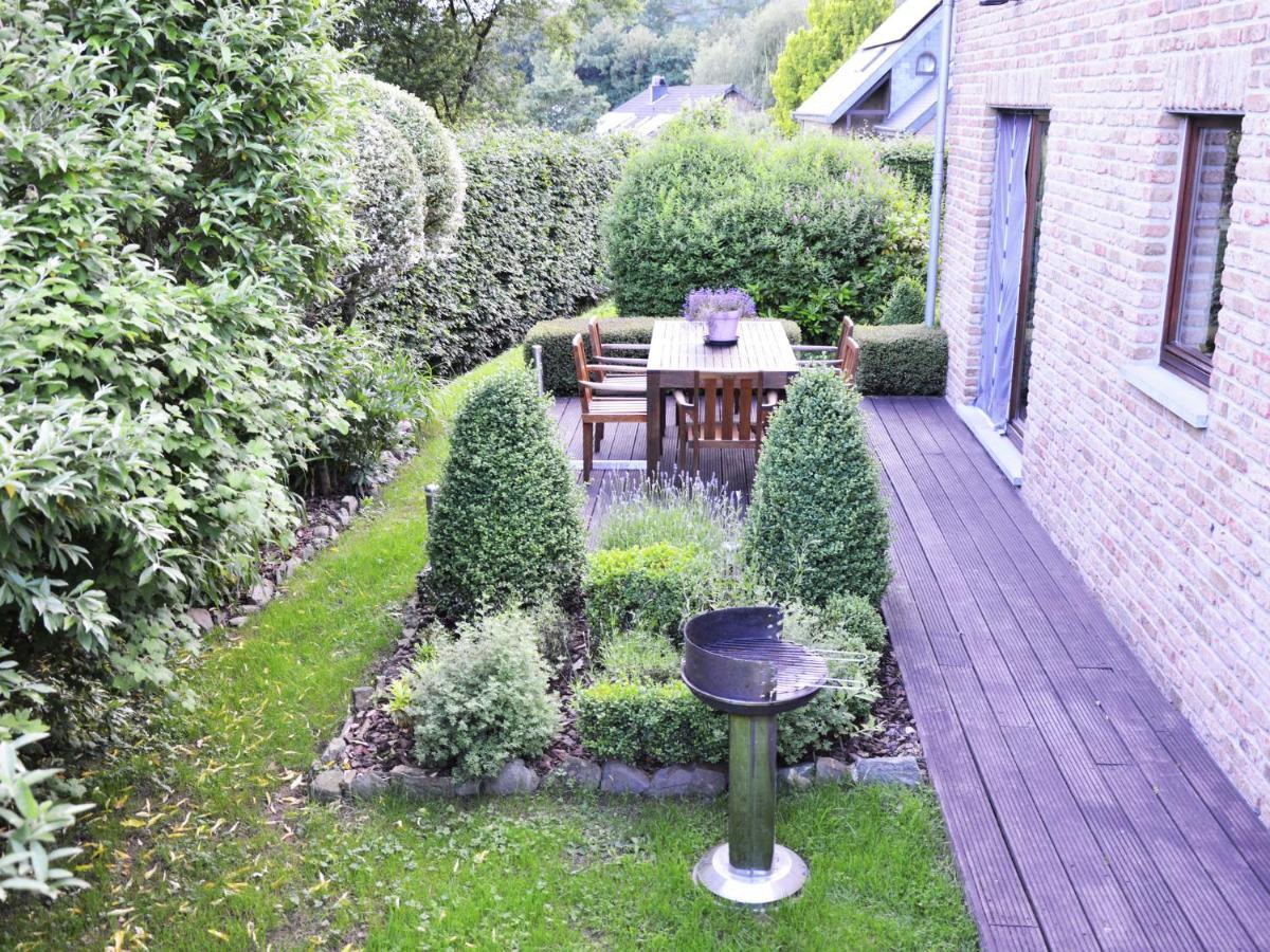 Modern Holiday Home In Stavelot With Fireplace Buitenkant foto